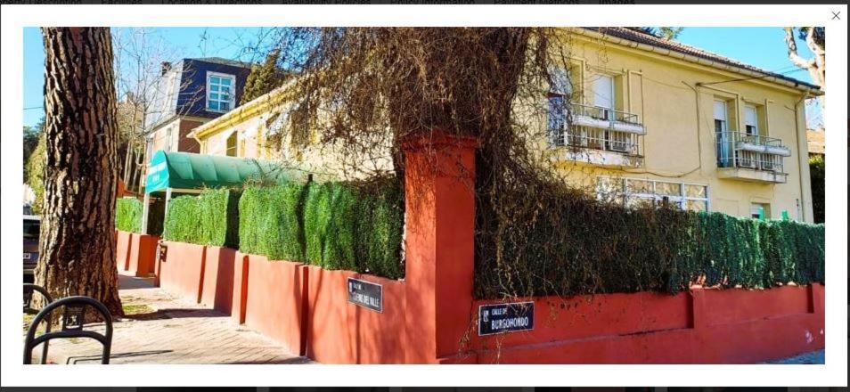 Hostal Aravaca Garden Madrid Extérieur photo